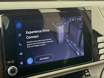 2025 Toyota Camry - Photo 12