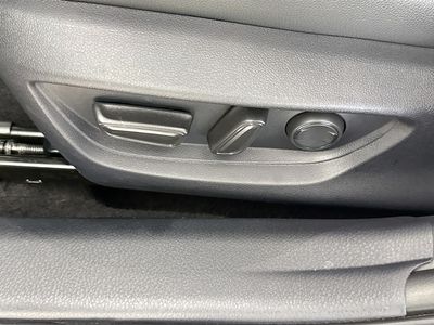 2025 Toyota Camry - Photo 21