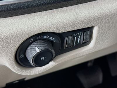 2023 Chrysler Pacifica - Photo 8
