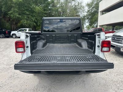 2023 Jeep Gladiator - Photo 45