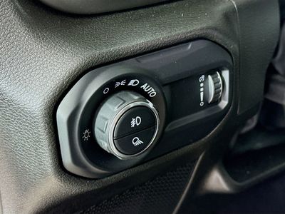 2023 Jeep Gladiator - Photo 8