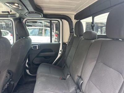 2023 Jeep Gladiator - Photo 34