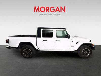 2023 Jeep Gladiator - Photo 2