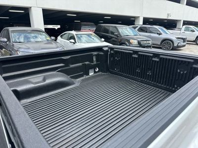 2023 Jeep Gladiator - Photo 36