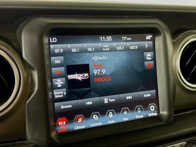 2023 Jeep Gladiator - Photo 14