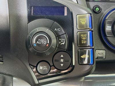 2012 Honda CR-Z — photo 13 view
