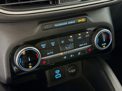 2022 Ford Escape - Photo 14