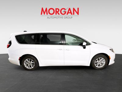 2023 Chrysler Voyager - Photo 2