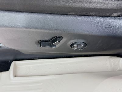 2023 Chrysler Voyager - Photo 19