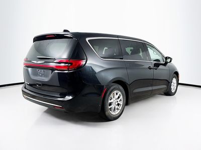 2023 Chrysler Pacifica - Photo 28