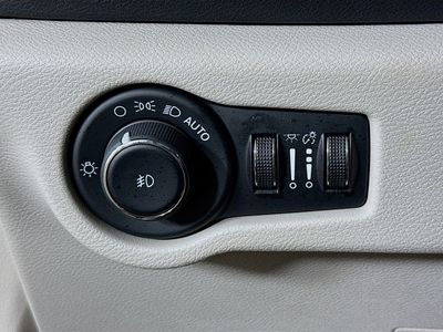 2023 Chrysler Pacifica - Photo 8