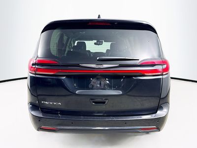 2023 Chrysler Pacifica - Photo 27
