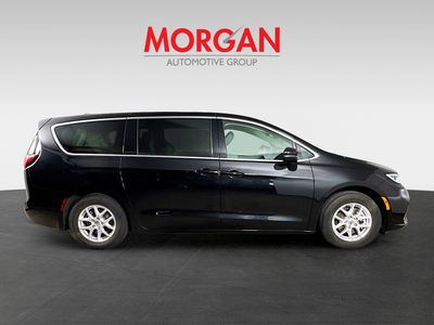 2023 Chrysler Pacifica - Photo 2