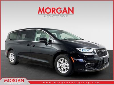 2023 Chrysler Pacifica - Photo 1