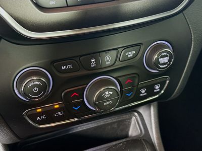 2019 Jeep Cherokee - Photo 16