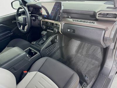 2025 Toyota Tacoma - Photo 32