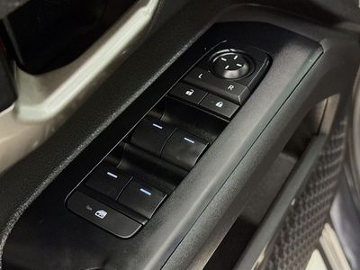 2025 Toyota Tacoma - Photo 18