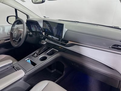 2025 Toyota Sienna - Photo 36
