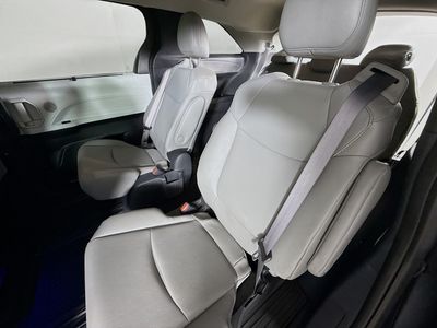 2025 Toyota Sienna - Photo 27