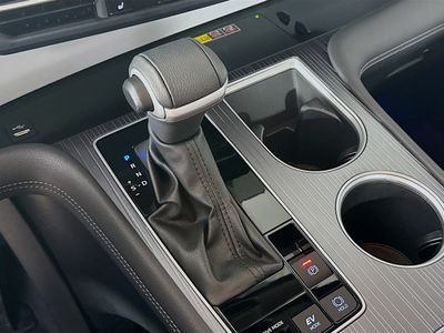 2025 Toyota Sienna - Photo 17