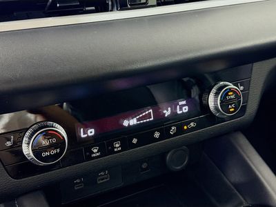 2024 Mitsubishi Outlander - Photo 16