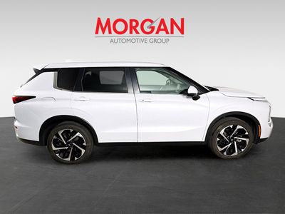 2024 Mitsubishi Outlander - Photo 2