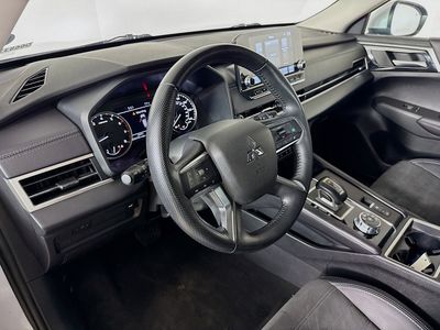 2024 Mitsubishi Outlander - Photo 7