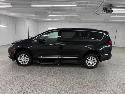 2020 Chrysler Pacifica — side profile view