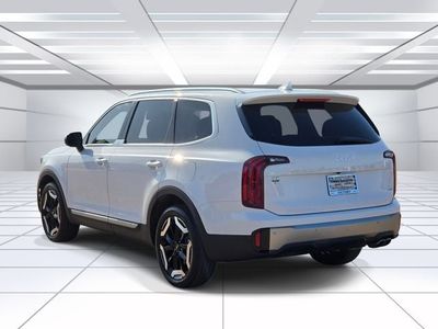 2025 Kia Telluride — rear three-quarter view