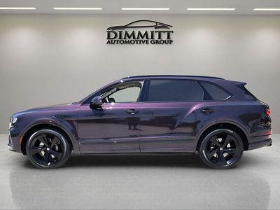 2023 Bentley Bentayga EWB — detail view