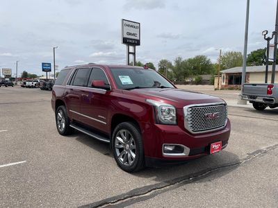 2016 GMC Yukon — detail view