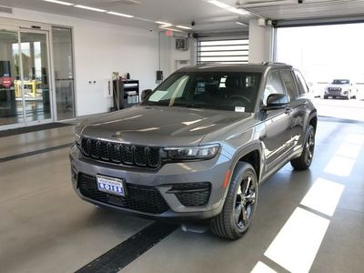 2023 Jeep Grand Cherokee — rear three-quarter view