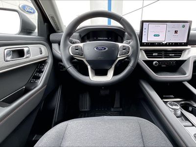 2025 Ford Explorer — detail view