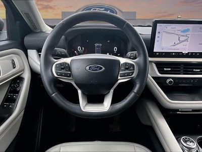 2025 Ford Explorer — detail view