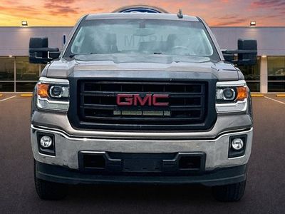 2015 GMC Sierra 1500 — rear three-quarter view