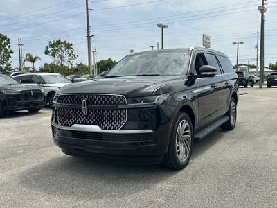 2026 Lincoln Navigator L — side profile view