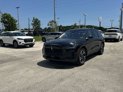 2026 Lincoln Nautilus — side profile view