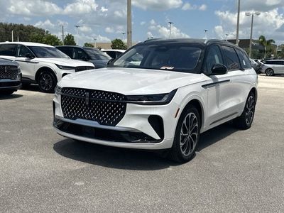 2026 Lincoln Nautilus — side profile view