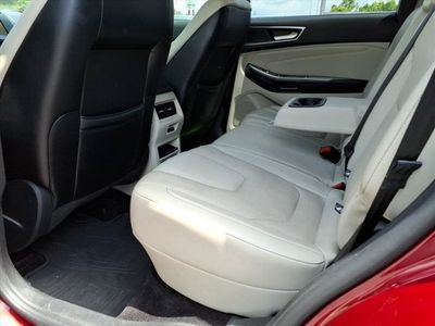 2017 Ford Edge — detail view