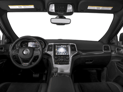 2017 Jeep Grand Cherokee — detail view