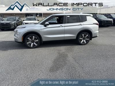 2026 Mitsubishi Outlander — rear three-quarter view