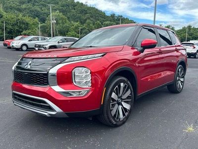 2025 Mitsubishi Outlander — rear three-quarter view