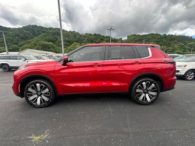 2025 Mitsubishi Outlander — interior view