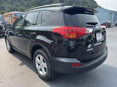 2013 Toyota RAV4 — detail view