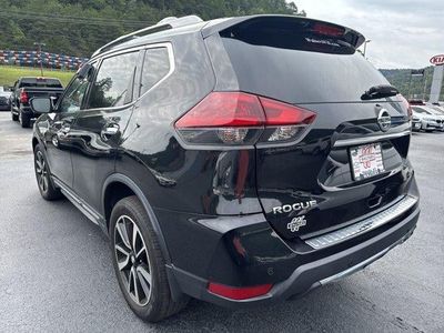 2020 Nissan Rogue — detail view