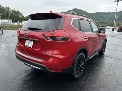 2017 Nissan Rogue — side profile view