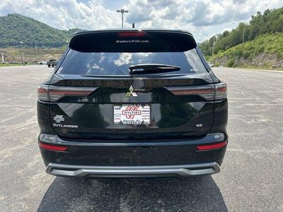 2025 Mitsubishi Outlander — rear three-quarter view