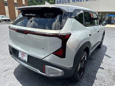 2027 Kia Seltos — side profile view
