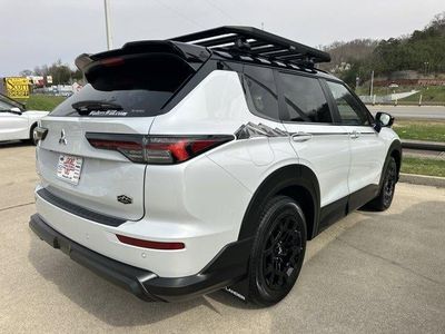 2026 Mitsubishi Outlander — side profile view