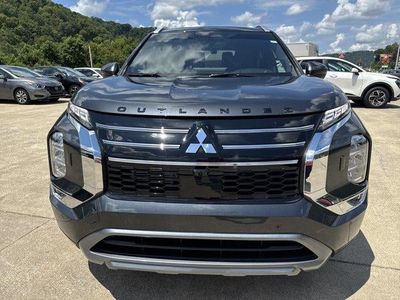 2026 Mitsubishi Outlander — side profile view